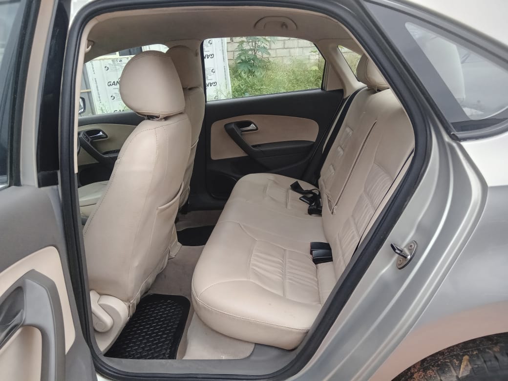 Volkswagen Vento(2010-2012) Comfortline Petrol